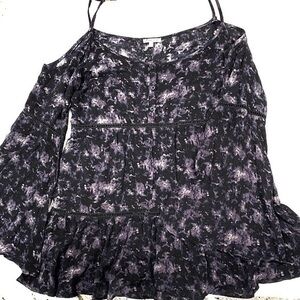 Kiss and cry Black top